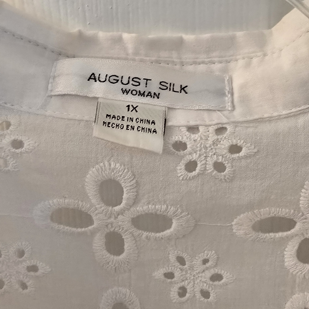 August Silk Woman's CottonWhite Floral Eyelet Button-Down Shirt, Size 1X (1205) - Picture 3 of 5